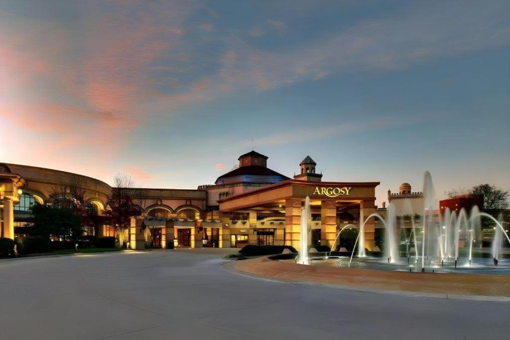 Argosy Casino Hotel & Spa Riverside Exterior foto